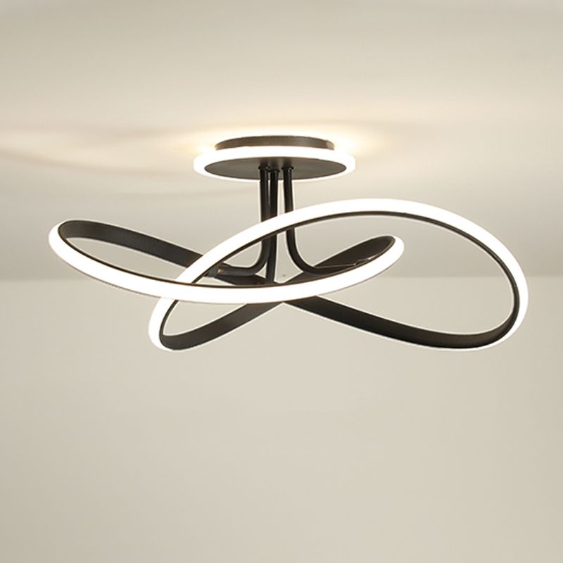 Moderne stijl lineaire vorm plafondarmaturen metaal 2 lichte plafondverlichting