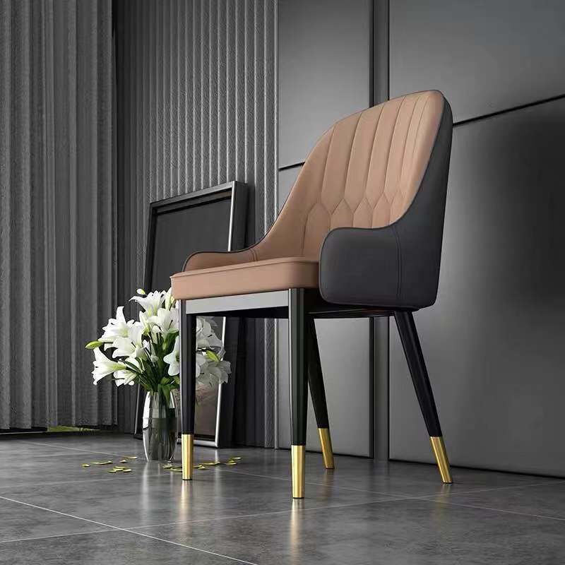 Glamstil Faux Lederstuhl Parsons Essstuhl für Zuhause mit schwarzen Beinen