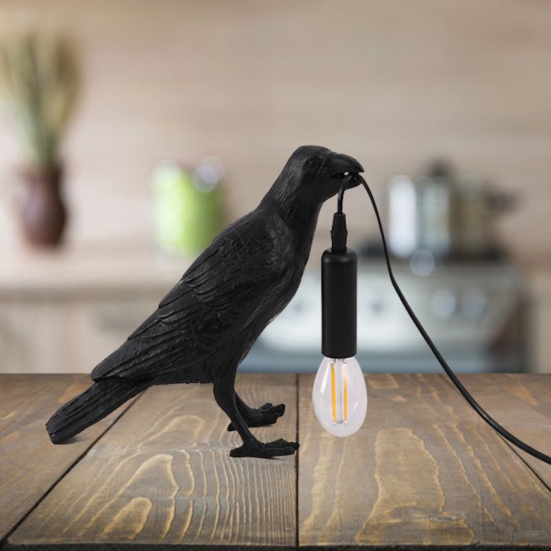 Nordic Style Bird Shaped Desk Light 1 Light Resin Night Table Lamp in White/Black for Bedroom