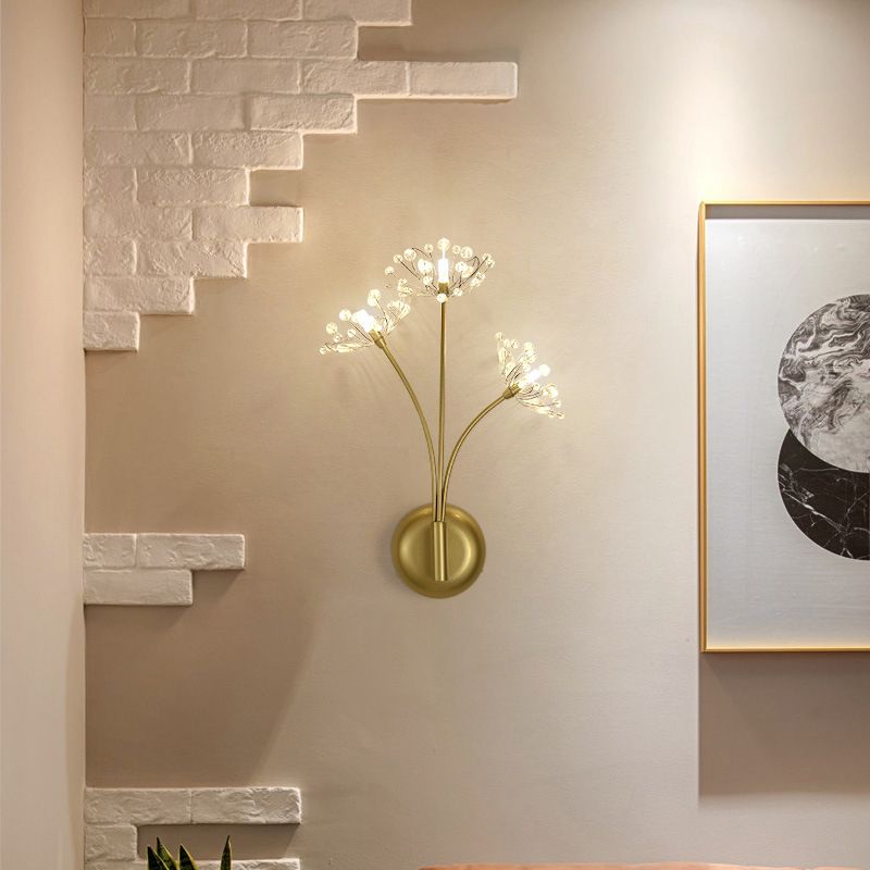 Lampada da parete a parete in metallo moderno nordico a 3 luci per la camera da letto