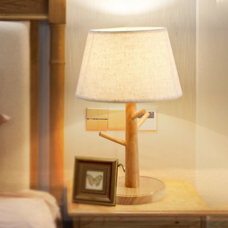 Verjüngter Schreibtischlampe moderner Stoff LED -Lesen Buch Licht in Weiß mit Zweigbasis