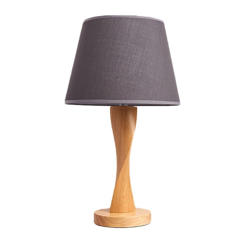 Lampada da notte intrecciata in legno Cottage 1 luce Illuminazione da tavolo da soggiorno con paralume conico in tessuto in beige/grigio/lino