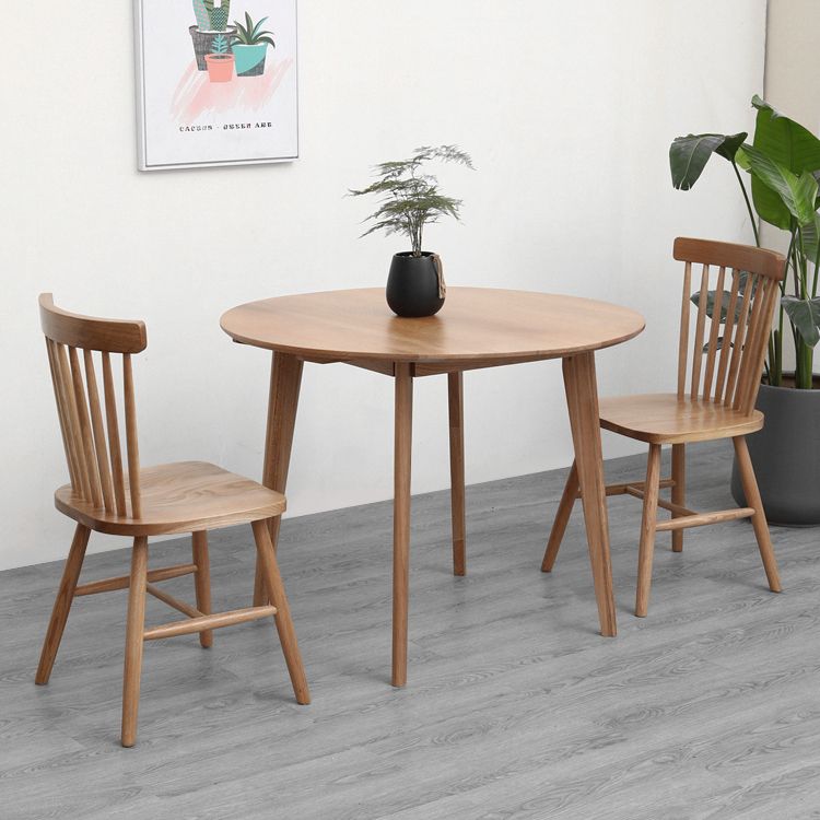 Contemporary Round Dining Table Oak Solid Wood Table with 4 Legs for Dining Room