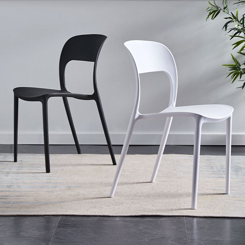 Chaises d'appoint empilables en plastique Chaise de salle à manger sans accoudoirs à dossier ouvert (Ensemble de 4)