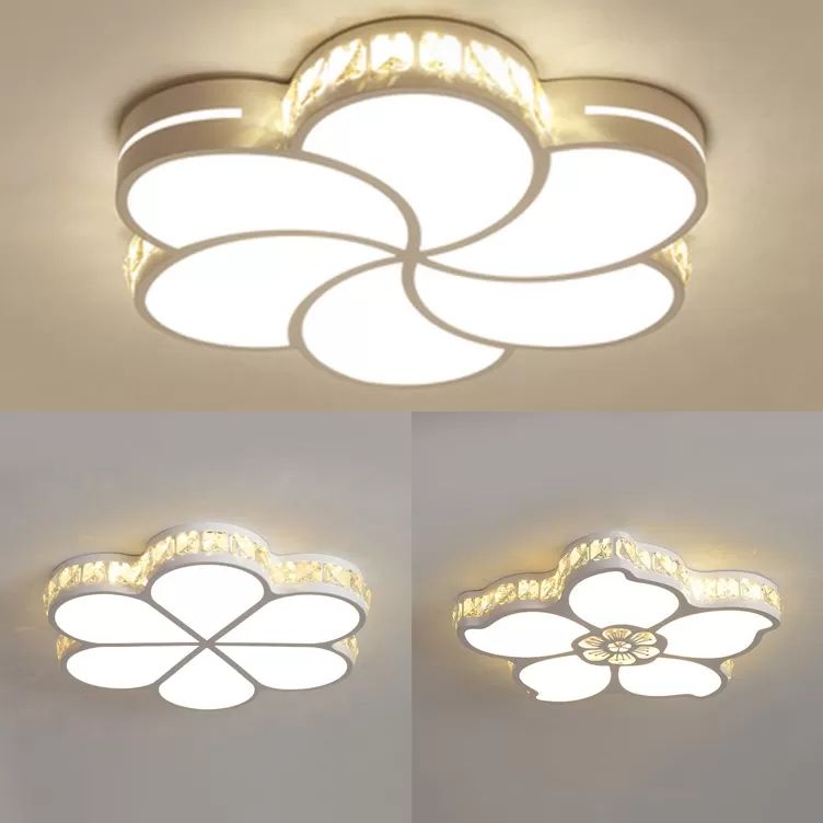 Acrylic Petal Ceiling Lamp with Clear Crystal Deco Kids LED Flush Ceiling Light in White for Bedroom