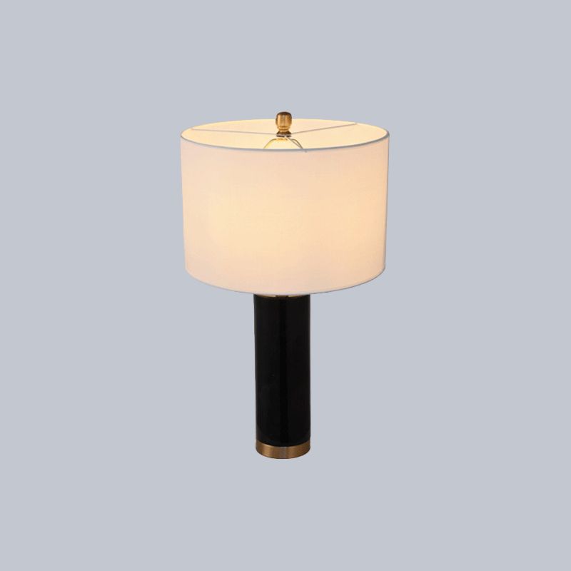 Lampada da tavolo minimalista a 1 luce in tessuto per soggiorno, con luce notturna e colonna in marmo in bianco/nero