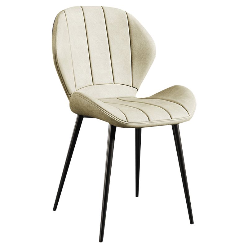 Silla lateral casera tapizada escandinava Wingback Silla de comedor con acabado mate