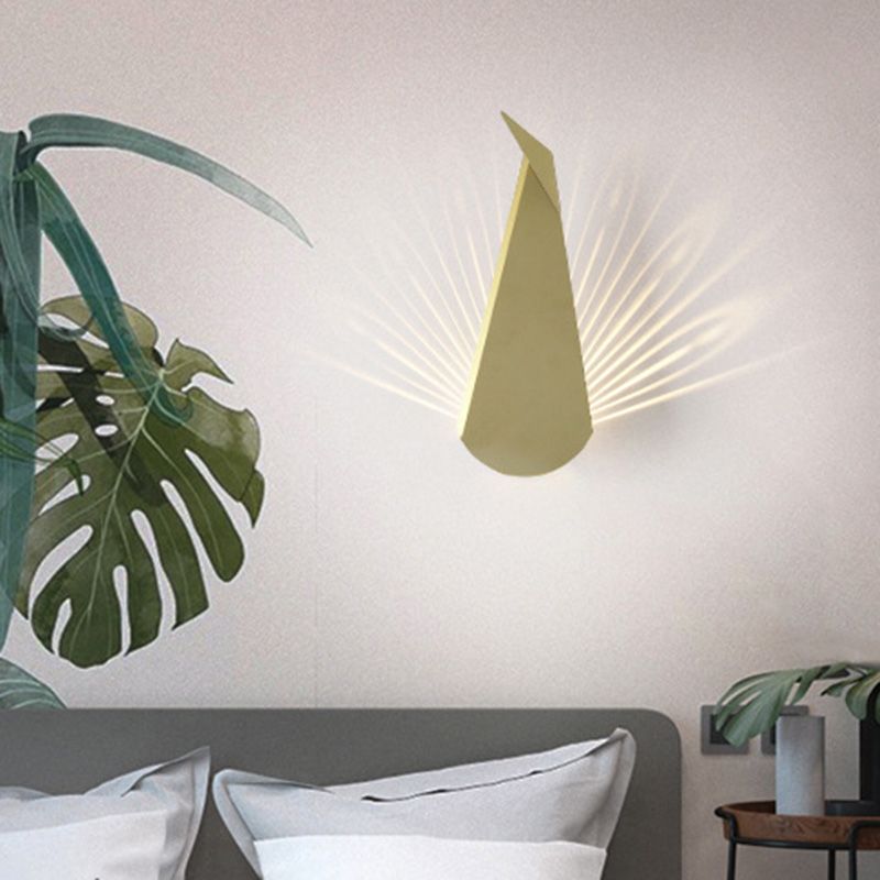 Pfauenwandmontierte Lampe postmoderne Einfachheit Metall Wandleuchte für Wohnzimmer
