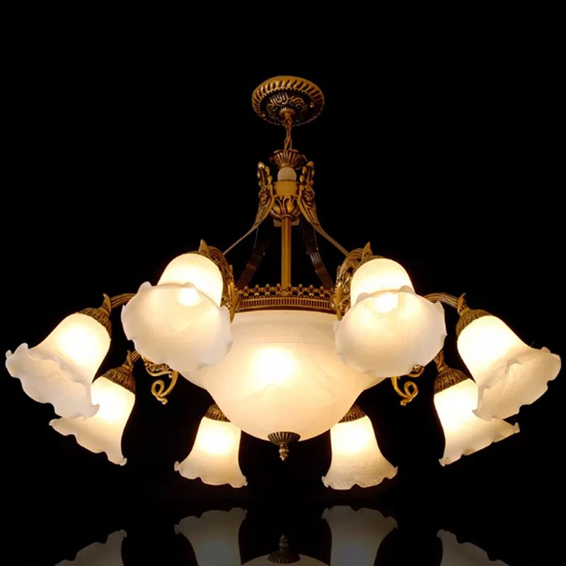 Flora Licina de vidrio lácteo granja de iluminación 11 cabezas de comedor colgante en bronce