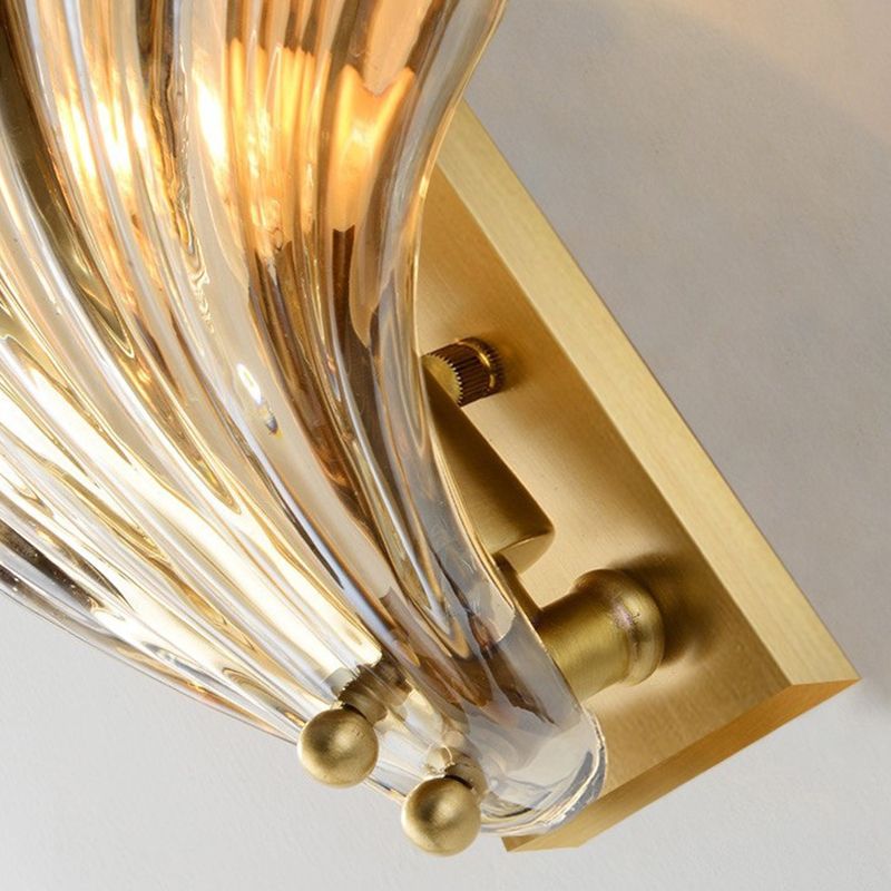 Lámpara posmoderna con lámpara con cáscara de cristal transparente sombra para dormitorio