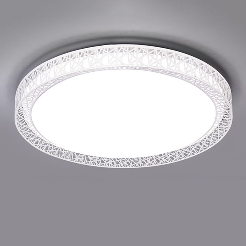 1-Light Round Flush Ceiling Light Fixture Modern Style Metal Led Flush Mount in White