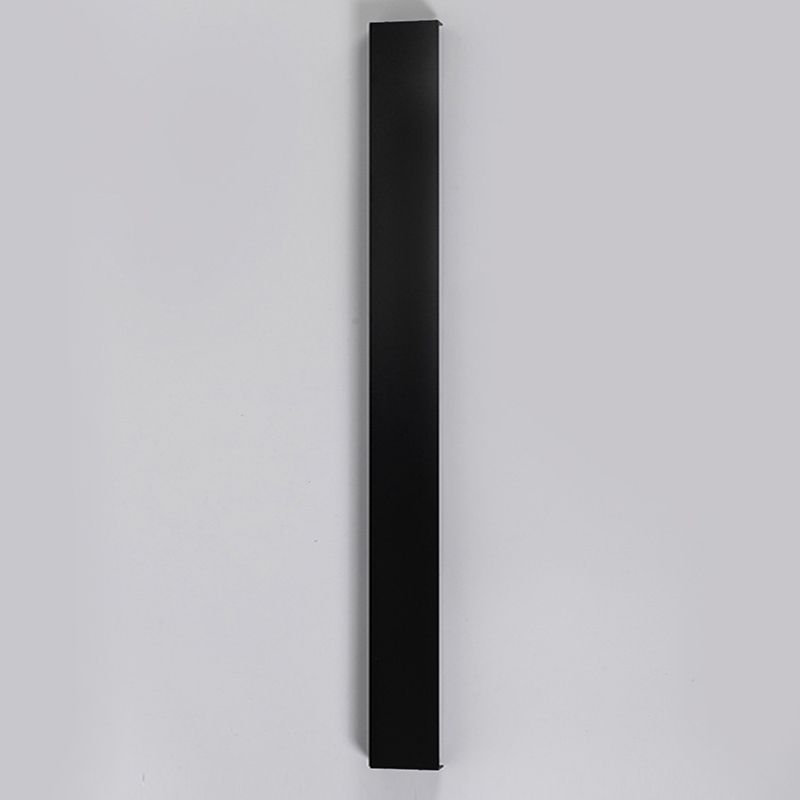 Linear Shape Metal Wall Lighting Modern 1 Light Wall Mounted Light Fixture in Black