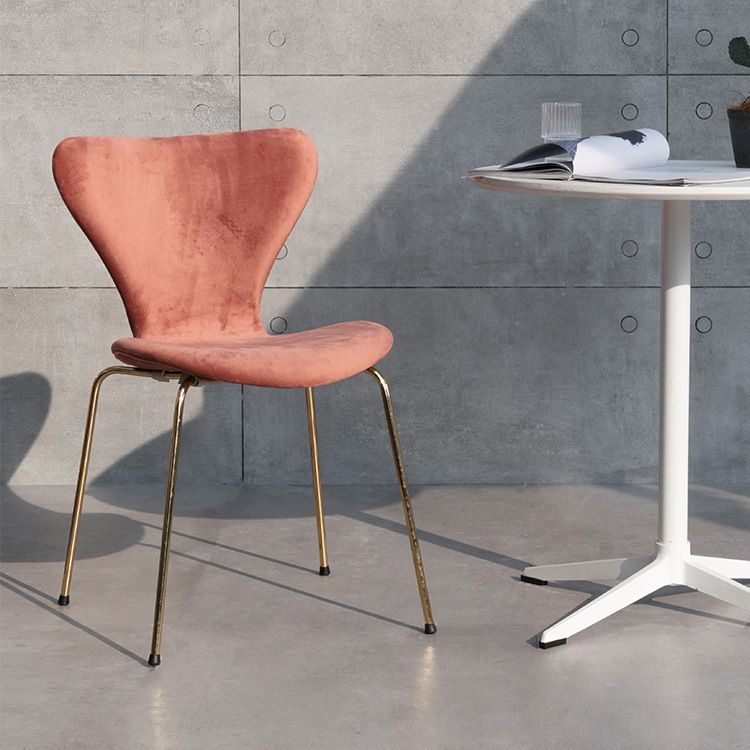 Silla lateral de terciopelo escandinavo para restaurante, silla de comedor con respaldo lateral y acabado mate