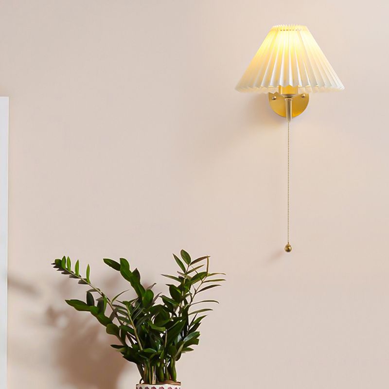 Modernism Wall Sconce Tapered Wall Light Fixture with Fabric for Bedroom