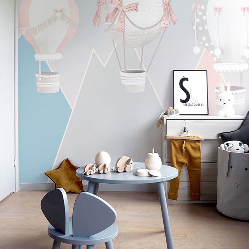 Whole Balloon Mural Wallpaper Scandinavian Fresh Triangle Wall Covering in Soft Color
