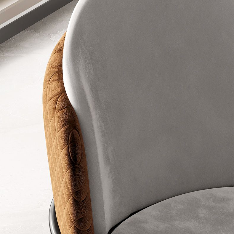 Scandinavische stijl gestoffeerde zijstoelen stevige rugarmloze eetkamerstoelen voor thuis