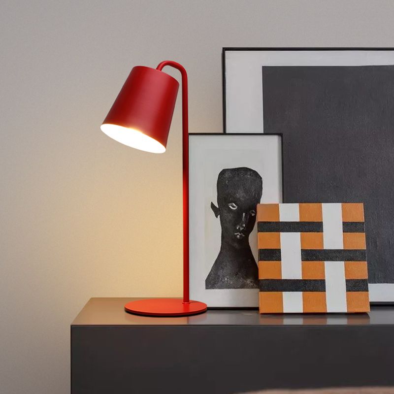 Modern kleurrijke bureaulamp huishouden metalen schaduw bureauverlichting voor zitkamer
