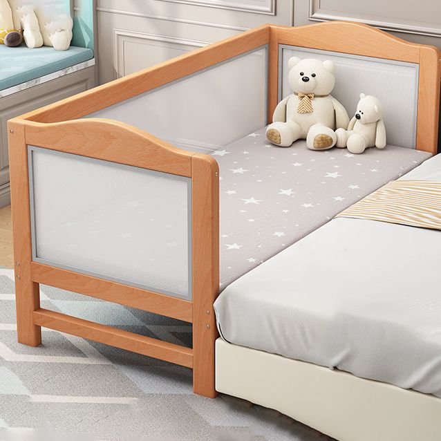 Modern Beech Wood Crib in Light Wood, Standard Size Nursery Crib with Guardrail