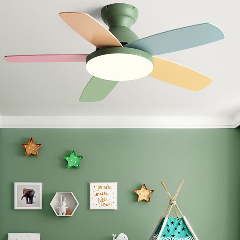 Éventail de ventilateur coloré à 5 lames