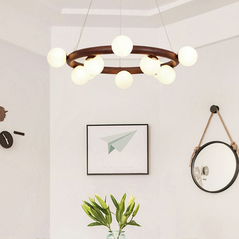 Moderno lampadario a legna a soffitto circolare creativo con tonalità di vetro bianco