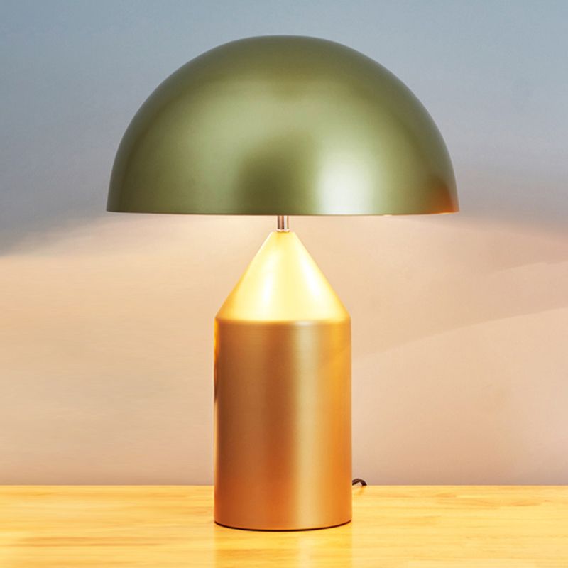 Metal Dome Form Table Light Simplicity Style LED -Nachttischlampe