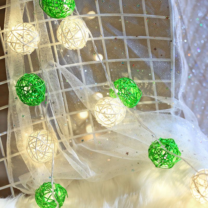 Modern Style Globe LED Fairy Light Rattan 20 Bulbs 
9.8ft Girls Bedroom Battery String Lighting