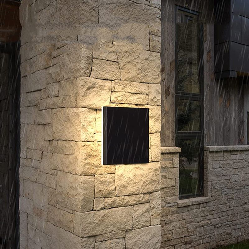 Geometric Shape Wall Lamp Modern Style Metal 1 Lights Wall Light in Black