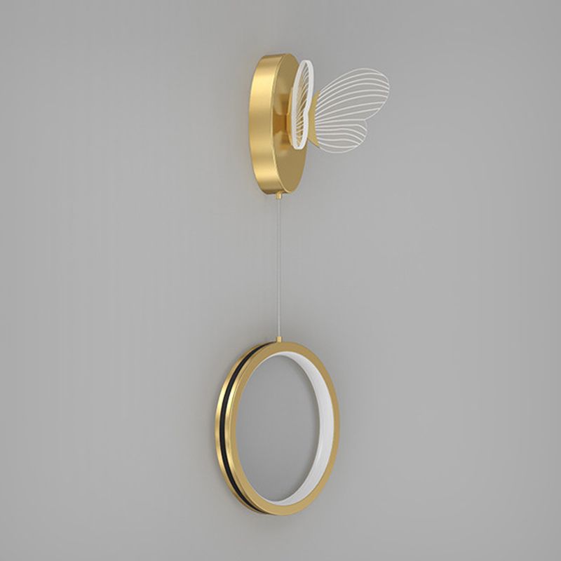 Éclairage mural en métal de forme géométrique