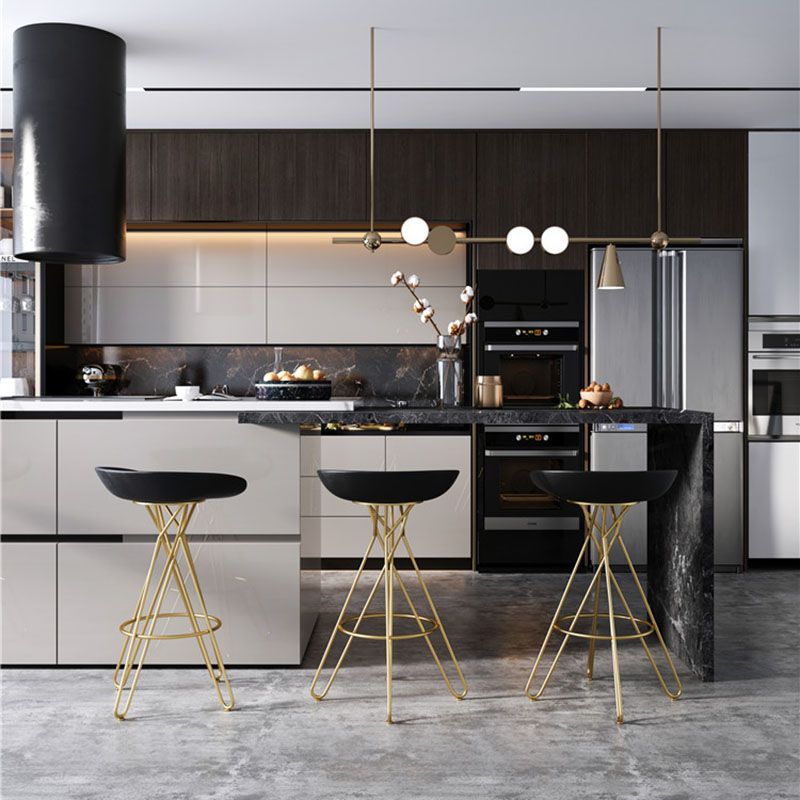 Glam Footrest Plastic Barstool Matte Finish Restaurant Stool