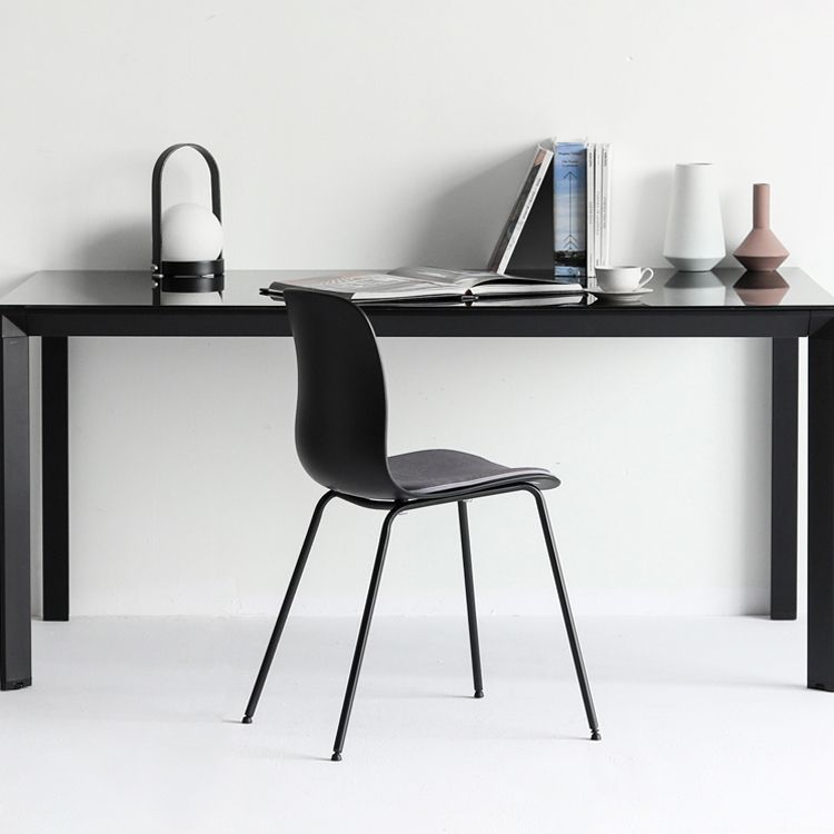 La salle à manger en plastique contemporaine préside des chaises de salle à manger en métal sans bras pour un usage domestique