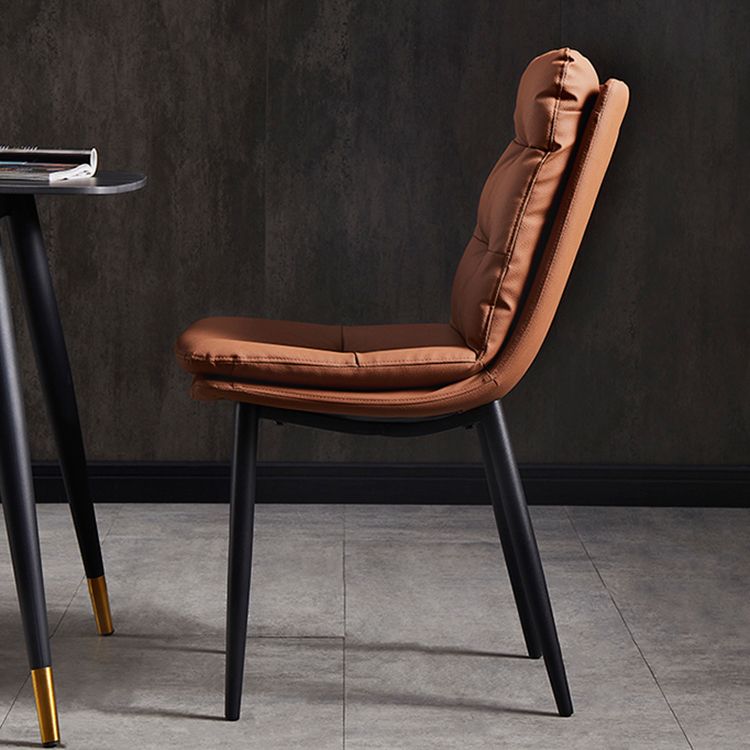 El comedor contemporáneo del metal preside la silla lateral tapizada sin brazos para el uso en el hogar