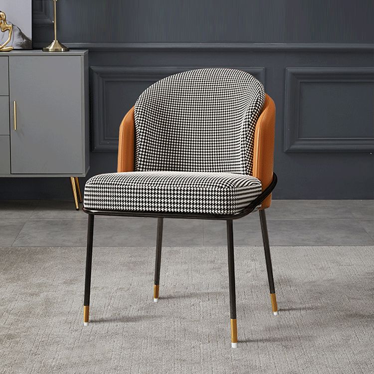 Silla de comedor de metal Glam, silla sin brazos lateral de comedor tapizada para uso en restaurantes