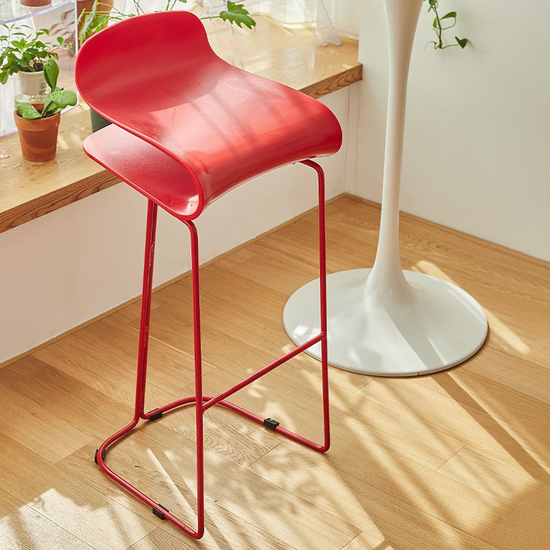 Scandinavian Restaurant Footrest Stool Matte Finish Plastic Bar Stool