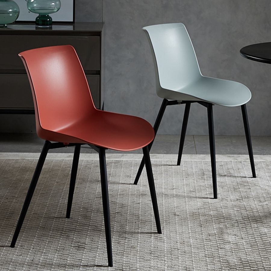 Silla de comedor de metal contemporáneo Silla de comedor con respaldo sólido para uso doméstico