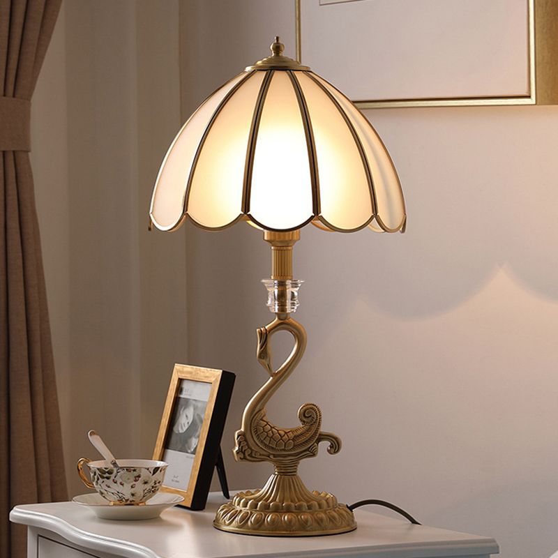 Beveled Glass Scalloped Table Lamp Classic Style 1��Head Bedside Nightstand Lighting in Brass
