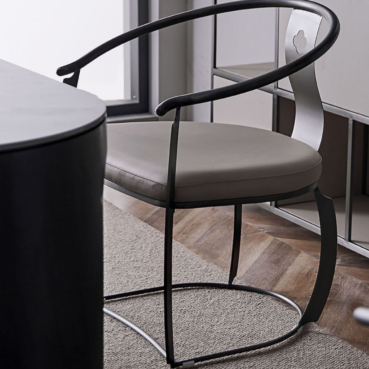 Glam Style Dining Chair Upholstered Arm Chair with Metal Base