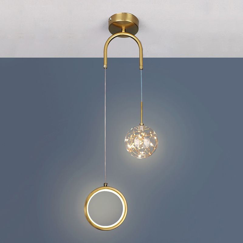 Verre contemporain circulaire et pendentif à la balle mené pour une salle à manger