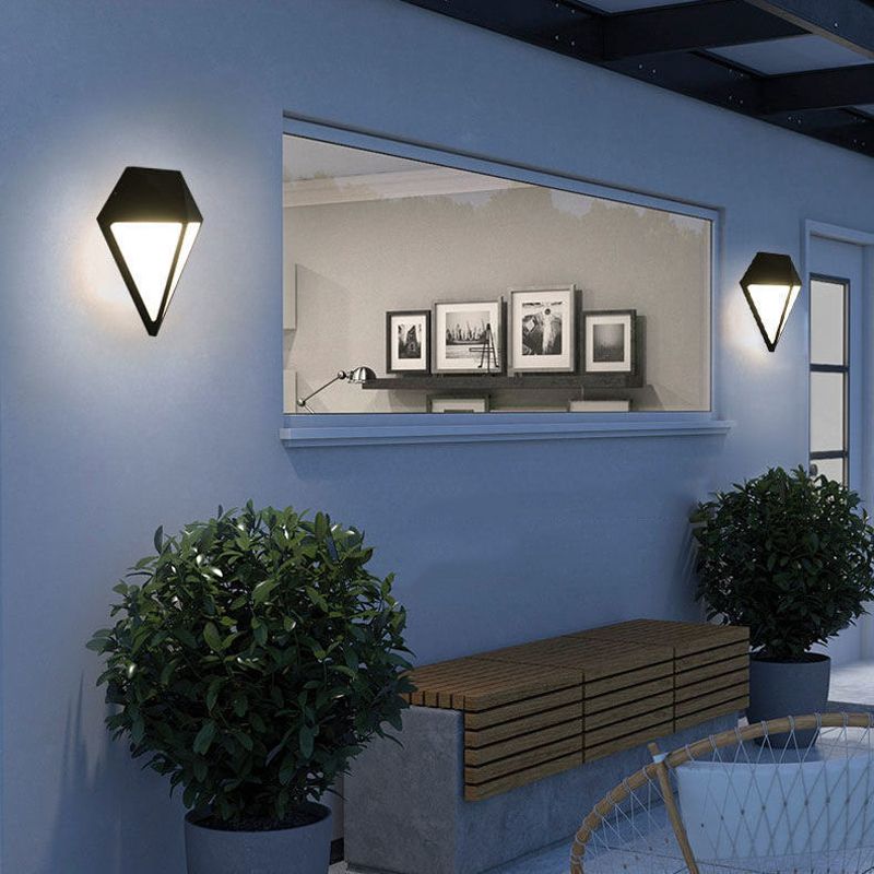 Geometric Shape Wall Lamp Modern Style Metal 1 Light Wall Light in Black