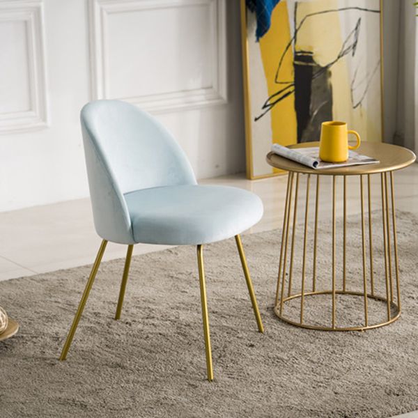 Chaise d'appoint de restaurant occidental scandinave en flanelle, chaise de salle à manger au fini mat Parsons
