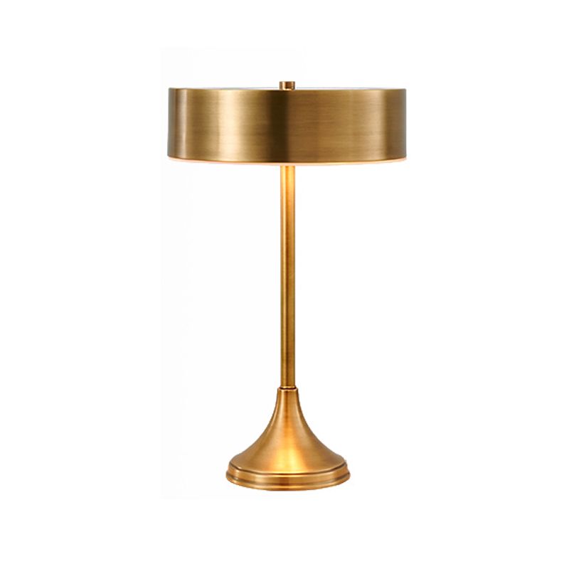 1 Kopf Metallic Tisch Leichtkoloniales Messing Finish Rund -Nacht -Nachttisch -Beleuchtung mit Basis