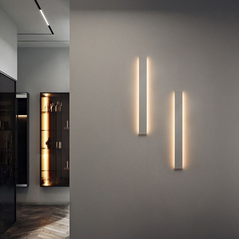 Linear Shade Metal Wall Sconce Modern Style Single Light Wall Mounted Light in White
