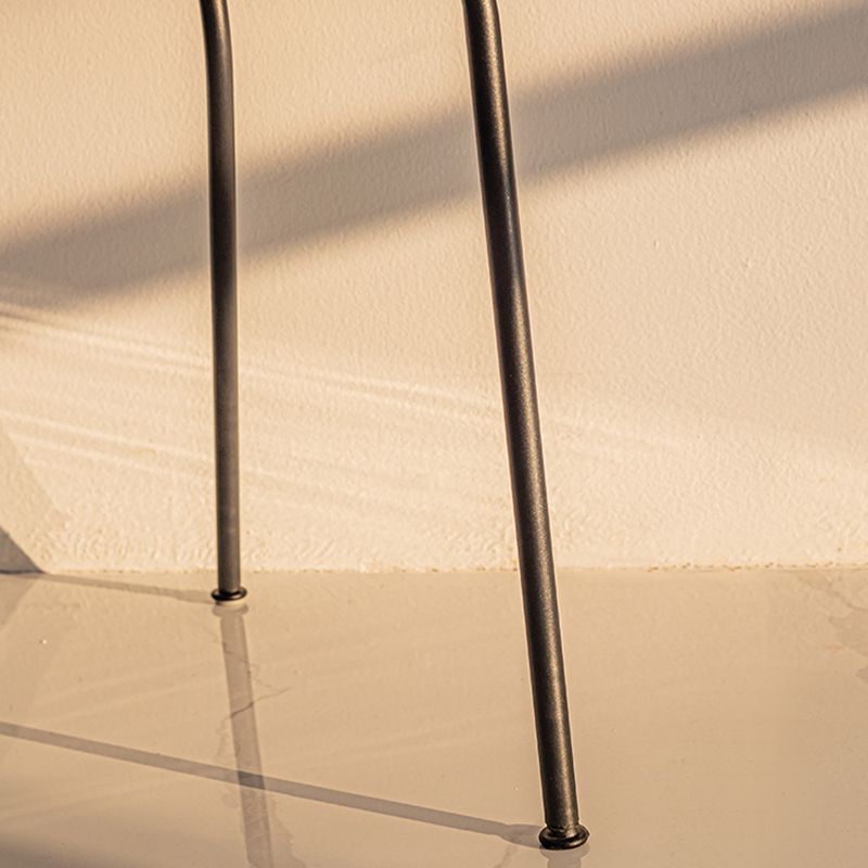 Sillas de comedor de estilo moderno, sillas laterales sin brazos con respaldo abierto y patas de metal para cocina