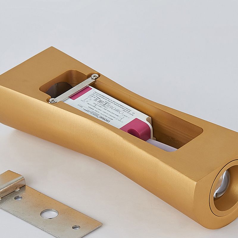 2 Light Metal Wall Sconce Postmodern Wall Mounted Light Fixture for Living Room