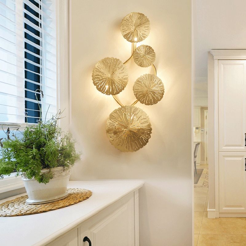 Luz de pared de la hoja de loto en forma de pared posmoderna de acero inoxidable aplastador de pared en oro