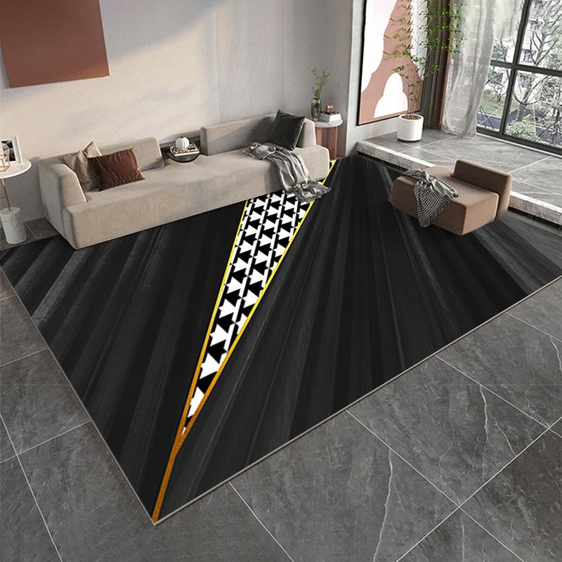 Black Luxury Rug Polyester Graphic Rug Tear Resistant Rug for Living Room