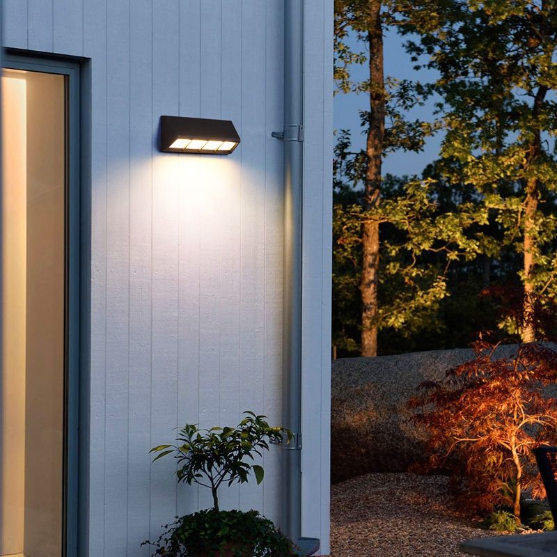 Mat zwart driehoekige prisma led sconce verlichting moderne stijl metalen wandlicht voor buiten