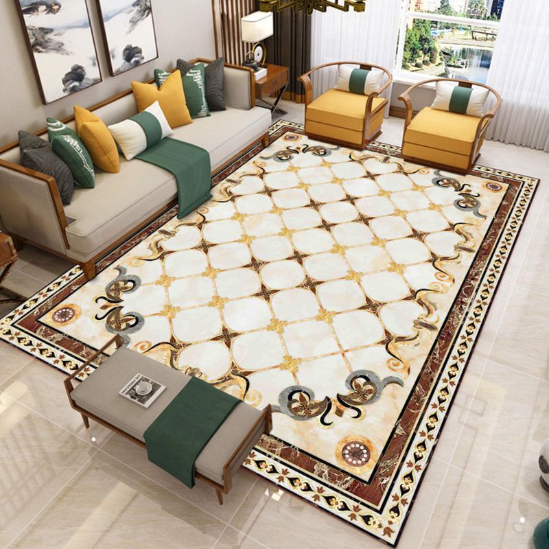 Yellow Luxury Rug Polyester Graphic Area Rug Stain Resistant Rug for Drawing Room