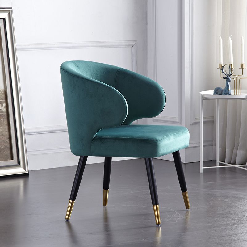 Chaises de salle à manger à oreilles de style moderne Chaises de salle à manger rembourrées en velours pour un usage domestique (Ensemble de 2)