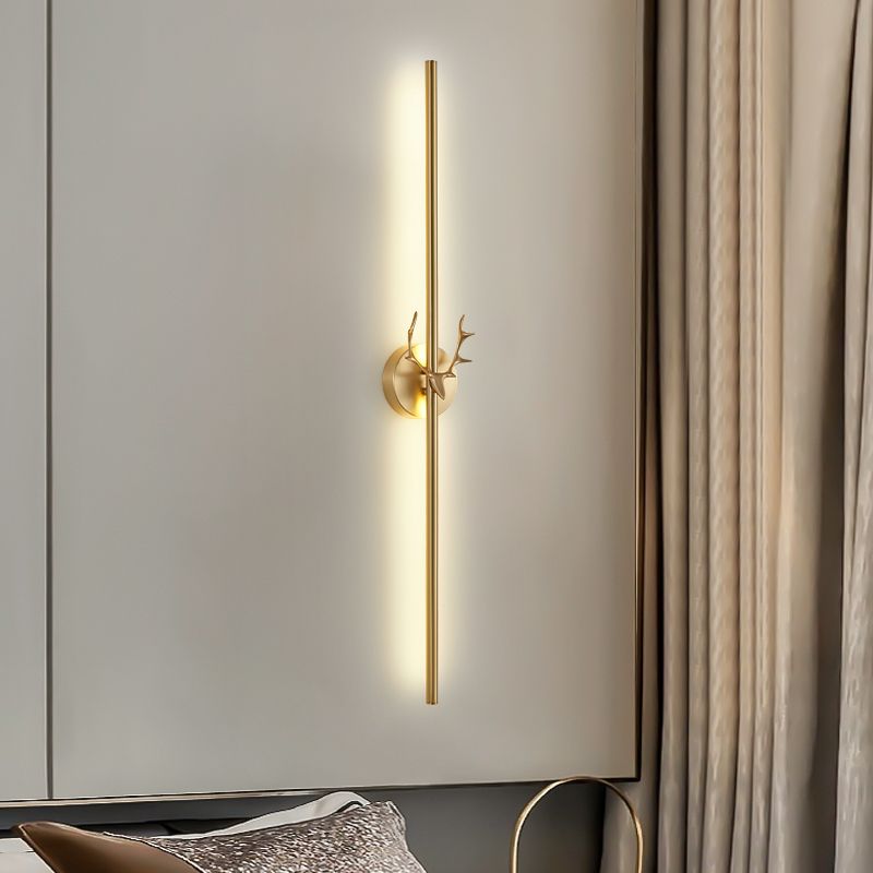 Nordic Gold Wall Light Straight Shape LED Wall Sconce with Brass for Living Room