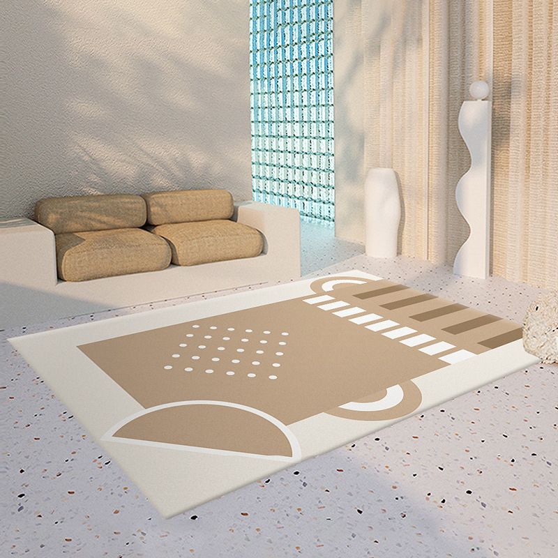Dark Brown Casual Rug Polyester Color Piece Rug Stain Resistant Rug for Living Room